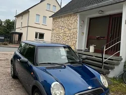 Blau Gebraucht 2002 Mini Cooper Kleinwagen | 1.950 €