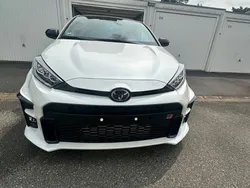 Weiß Gebraucht 2024 Toyota Yaris Limousine | 38.900 €