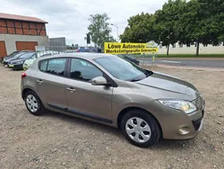 Grau Gebraucht 2011 Renault Mégane III Limousine | 6.490 € (Teuer)