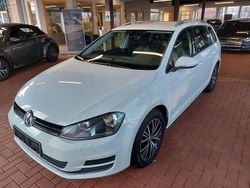 Weiß Gebraucht 2016 VW Golf VII Allstar Kombi | 13.990 € (Etwas zu teuer)