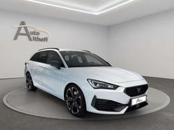 Blanco nevada/nevada white Gebraucht 2024 Cupra Leon VZ Kombi | 29.999 € (Superpreis)