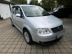 Silber Gebraucht 2006 VW Touran Van / Kleinbus | 2.350 € (Fairer Preis)