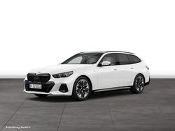 Alpinweiss Gebraucht 2024 BMW 520 Comfort Edition Kombi | 58.264 € (Teuer)