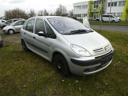 Silber Gebraucht 2005 Citroën Xsara Picasso Van / Kleinbus | 3.490 €