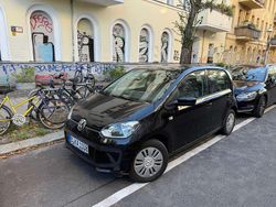 Schwarz Gebraucht 2012 VW up! Kleinwagen | 7.500 € (Etwas zu teuer)