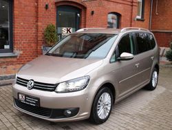Beige Gebraucht 2014 VW Touran Cup Van / Kleinbus | 10.999 € (Fairer Preis)