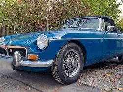 Blau Gebraucht 1974 MG B Cabrio | 17.900 €