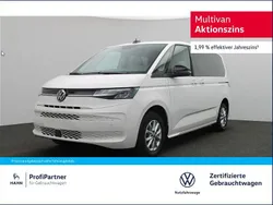 Weiß Gebraucht 2024 VW Multivan Life Van / Kleinbus | 51.900 € (Guter Preis)