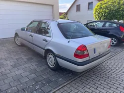 Grau Gebraucht 1993 Mercedes C180 Limousine | 1.600 €