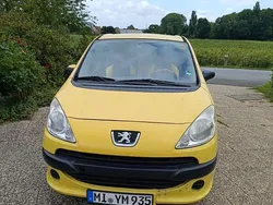 Gelb Gebraucht 2005 Peugeot 1007 Kleinwagen | 1.250 € (Guter Preis)