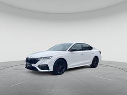 Candyweiß Gebraucht 2023 Skoda Octavia RS Limousine | 29.850 € (Fairer Preis)