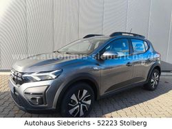 Grau Neu 2025 Dacia Sandero Expression Limousine | 17.990 €