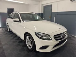 Weiß Gebraucht 2018 Mercedes C220 Limousine | 13.490 €