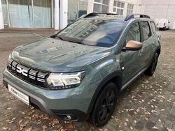 Grau Gebraucht 2023 Dacia Duster Extreme SUV | 23.499 € (Etwas zu teuer)