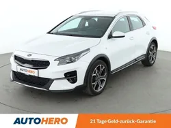 Weiß Gebraucht 2021 Kia XCeed Vision SUV | 20.750 € (Fairer Preis)