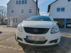 Weiß Gebraucht 2009 Opel Corsa Color Edition Kleinwagen | 1.800 € (Guter Preis)