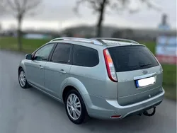 Andere außenfarben Gebraucht 2008 Ford Focus Ghia Kombi | 1.900 € (Fairer Preis)