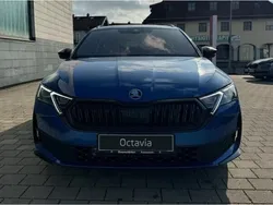Blau (raceblau metallic) Neu 2024 Skoda Octavia SportLine Kombi | 28.878 € (Guter Preis)