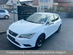 Weiß Gebraucht 2013 Seat Leon Style Limousine | 7.990 € (Fairer Preis)