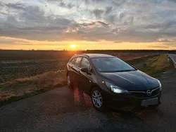 Schwarz Gebraucht 2021 Opel Astra Kombi | 15.950 € (Guter Preis)