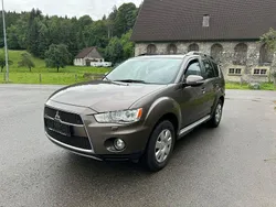 Braun Gebraucht 2013 Mitsubishi Outlander Intense+ SUV | 6.900 € (Guter Preis)