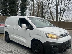 Weiß Gebraucht 2018 Citroën Berlingo Van / Kleinbus | 9.750 € (Guter Preis)