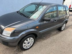 Grau Gebraucht 2010 Ford Fusion Kleinwagen | 1.700 € (Guter Preis)