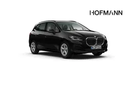 Saphirschwarz metallic Neu 2025 BMW 218 Active Tourer Luxury Line Van / Kleinbus | 36.755 € (Guter Preis)