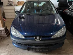 Blau Gebraucht 2003 Peugeot 206 Kleinwagen | 700 € (Guter Preis)