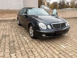 Blau Gebraucht 2004 Mercedes E240 Limousine | 7.200 € (Etwas zu teuer)
