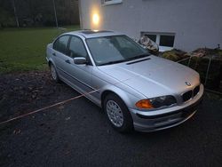 Gebraucht 2001 BMW 318 Limousine | 2.000 € (Guter Preis)