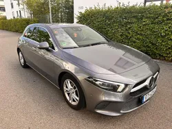 Grau Gebraucht 2018 Mercedes A180 Limousine | 19.999 € (Etwas zu teuer)