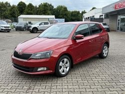 Rot Gebraucht 2015 Skoda Fabia Style Kleinwagen | 12.990 € (Fairer Preis)