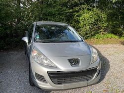 Silber Gebraucht 2009 Peugeot 207 Kleinwagen | 3.333 € (Etwas zu teuer)