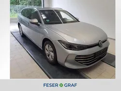 Oyster silver metallic Gebraucht 2024 VW Passat Elegance Kombi | 38.460 €
