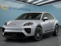Silber Neu 2025 Porsche Macan SUV | 105.399 € (Teuer)