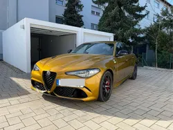 Gold Gebraucht 2022 Alfa Romeo Giulia Limousine | 68.000 €
