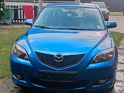 Blau Gebraucht 2004 Mazda 3 Limousine | 1.000 € (Fairer Preis)