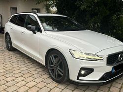 Weiß Gebraucht 2019 Volvo V60 R-Design Kombi | 21.800 € (Superpreis)