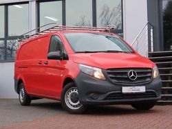 Rot Gebraucht 2018 Mercedes Vito Van / Kleinbus | 14.900 € (Guter Preis)