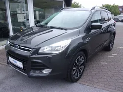 Grau Gebraucht 2016 Ford Escape SUV | 12.900 €