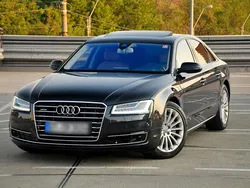 Blau Gebraucht 2015 Audi A8 Comfort Limousine | 26.500 €