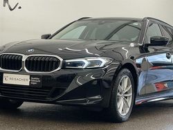 Saphirschwarz metallic Gebraucht 2025 BMW 318 Efficient Dynamics Kombi | 30.333 € (Guter Preis)