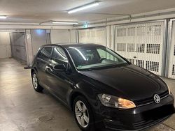 Schwarz Gebraucht 2013 VW Golf VII Kleinwagen | 7.000 € (Etwas zu teuer)
