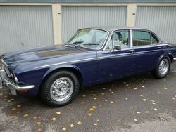 Blau Gebraucht 1976 Jaguar XJ12 Limousine | 5.990 €