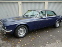 Blau Gebraucht 1976 Jaguar XJ12 Limousine | 5.990 €