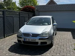 Silber Gebraucht 2004 VW Golf IV Comfortline Limousine | 3.350 € (Etwas zu teuer)