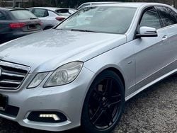 Silber Gebraucht 2010 Mercedes E250 Avantgarde Limousine | 5.790 € (Superpreis)