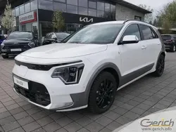 Snow white pearl (metallic) Gebraucht 2024 Kia e-Niro Inspiration SUV | 29.990 € (Superpreis)