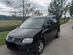 Schwarz Gebraucht 2010 VW Caddy Maxi Style Van / Kleinbus | 5.600 € (Fairer Preis)